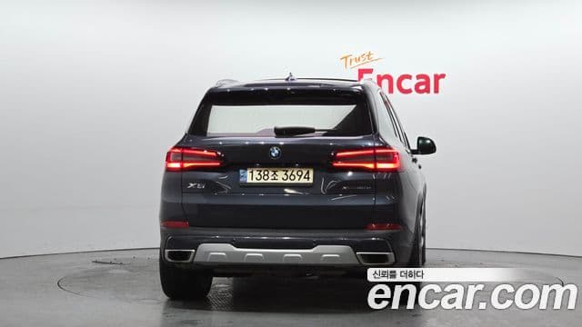 BMW X5 2021 — ფოტო 4/20