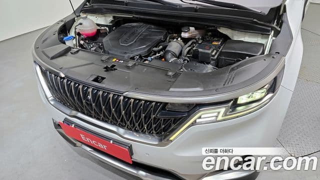 Kia Carnival 2022 — ფოტო 6/20