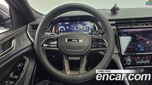 Jeep Grand Cherokee 2023 — Şəkil 13/20