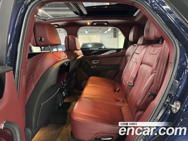 Bentley Bentayga 2020 — фото 8 из 17