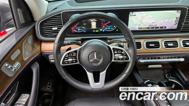 Mercedes-Benz GLE-Class 2021 — ფოტო 14/20