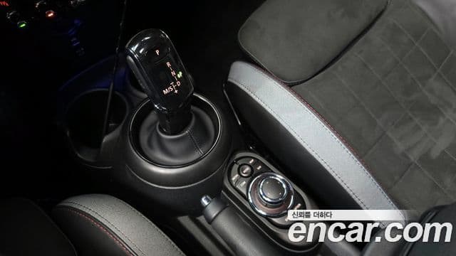 Mini Cooper S 2022 — ფოტო 7/20