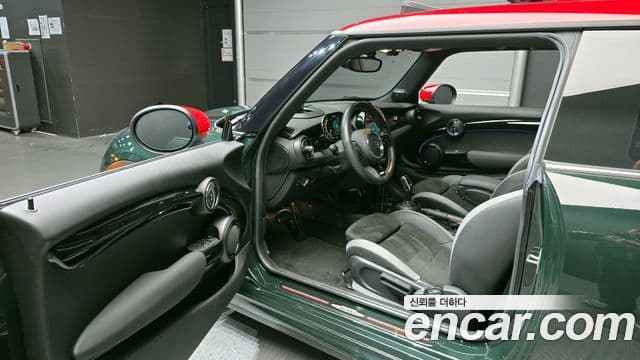 Mini Cooper S 2022 — ფოტო 11/20