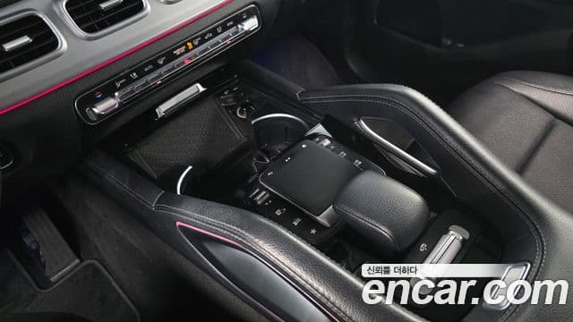 Mercedes-Benz GLE-Class 2019 — Фото 17/20