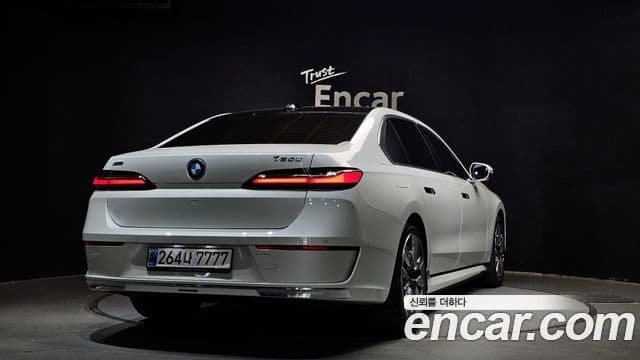 BMW 7 Series 2023 — Şəkil 2/20