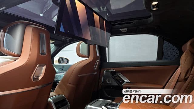 BMW 7 Series 2023 — Şəkil 19/20