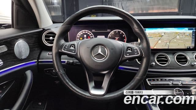 Mercedes-Benz E-Class 2018 — Şəkil 13/20