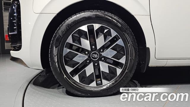 Hyundai Staria 2022 — Şəkil 5/20