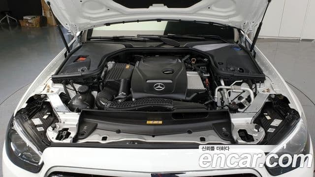 Mercedes-Benz E-Class 2022 — фото 5 из 19
