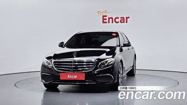 Mercedes-Benz E-Class 2018 — ფოტო 3/20