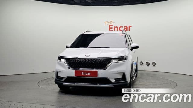 Kia Carnival 2021 — ფოტო 3/20