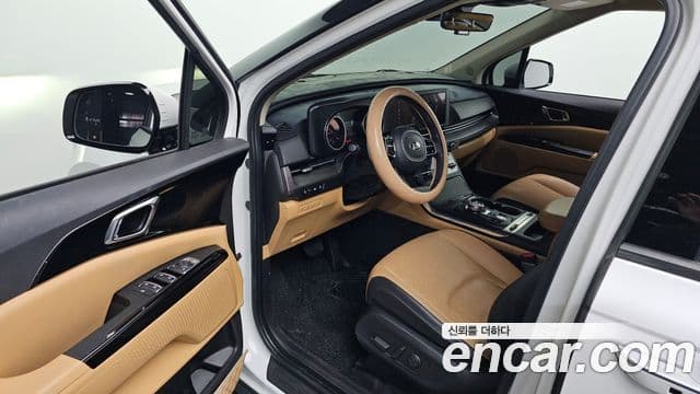 Kia Carnival 2021 — ფოტო 10/20