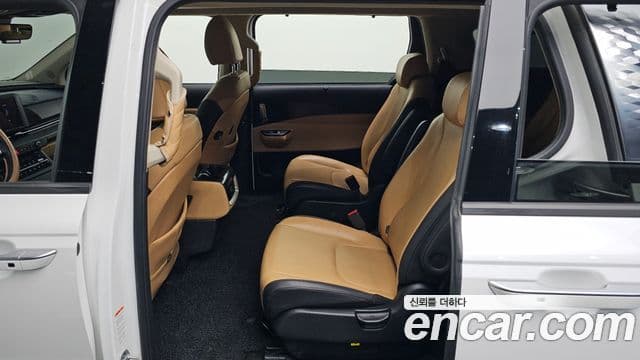 Kia Carnival 2021 — ფოტო 11/20