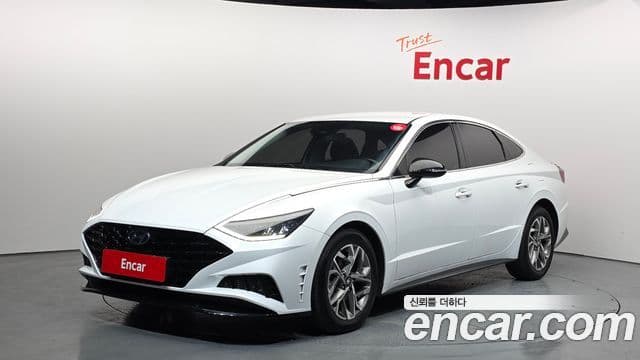 Hyundai Sonata Hybrid 2022 — Photo 18/20