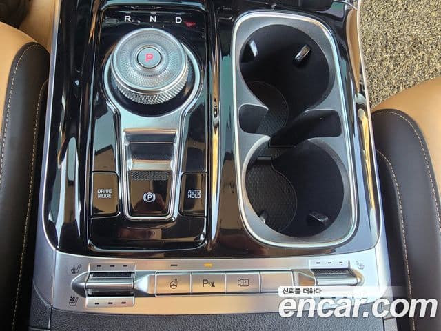 Kia Carnival 2022 — фото 17 из 20
