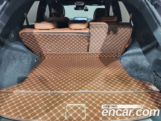 Genesis GV70 2021 — ფოტო 18/20