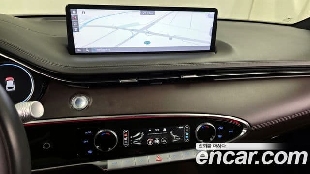 Genesis GV70 2021 — Şəkil 14/20