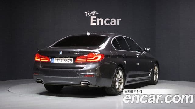BMW 5 Series 2020 — фото 2 из 20
