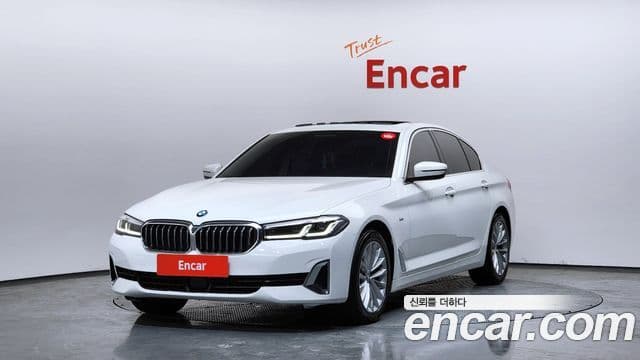 BMW 5 Series 2022 — Фото 1/20