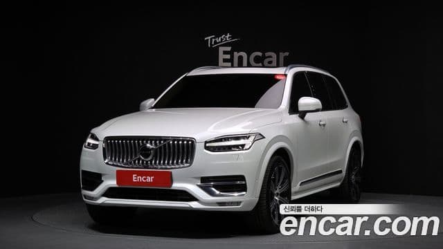 Volvo XC90 2021 — ფოტო 9/20