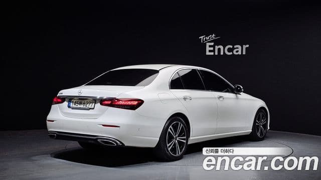 Mercedes-Benz E-Class 2021 — ფოტო 2/20