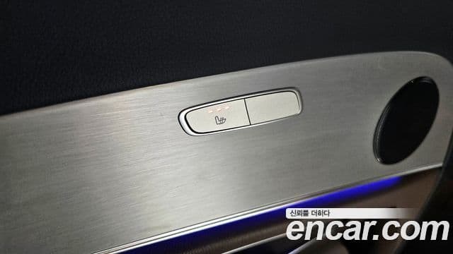 Mercedes-Benz E-Class 2021 — ფოტო 17/20