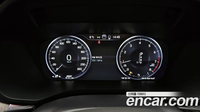 Volvo XC60 2020 — Фото 7/20