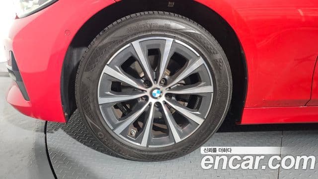 BMW 3 Series 2019 — ფოტო 5/20