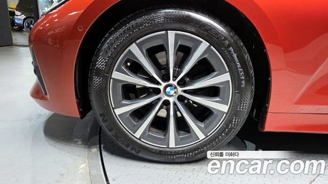 BMW 3 Series 2019 — фото 4 из 20