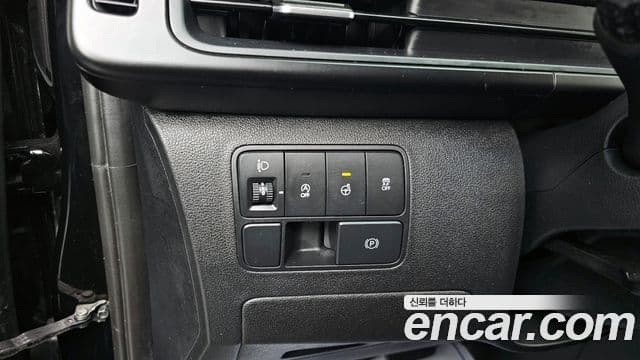 Hyundai Staria 2022 — ფოტო 13/20