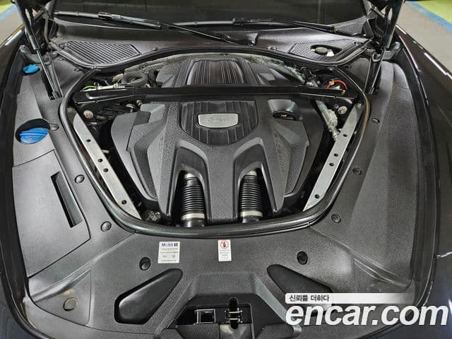 Porsche Panamera 2018 — Photo 8/20