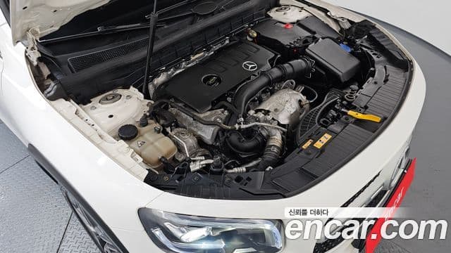 Mercedes-Benz GLB-Class 2021 — Şəkil 6/20