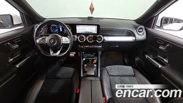 Mercedes-Benz GLB-Class 2021 — фото 7 из 20