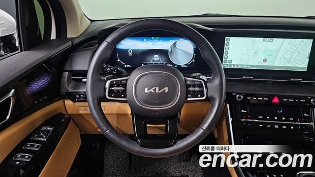 Kia Carnival 2023 — фото 15 из 20