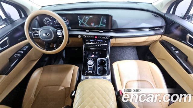 Kia Carnival 2020 — фото 7 из 20