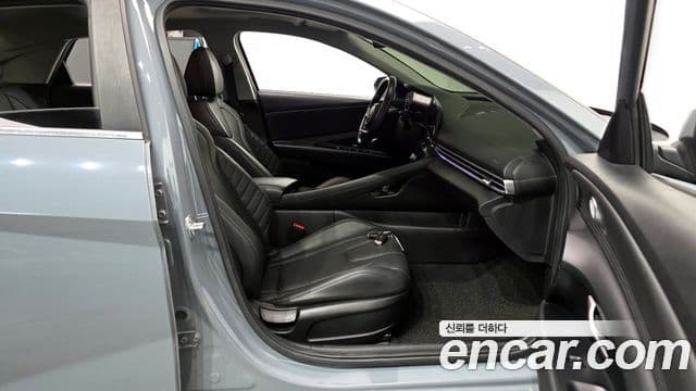 Hyundai The New Avante Hybrid 2020 — Photo 15/20