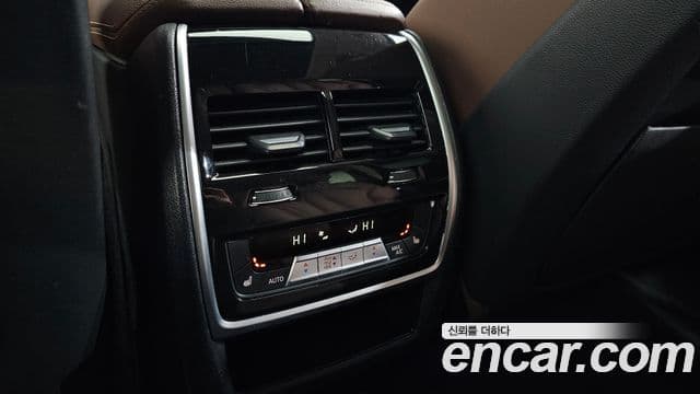 BMW X5 2022 — ფოტო 18/20