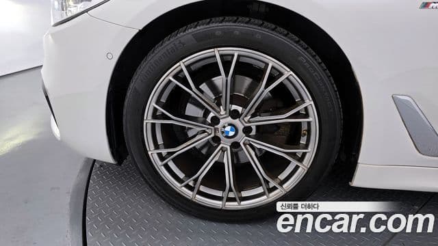 BMW 5 Series 2018 — фото 5 из 20