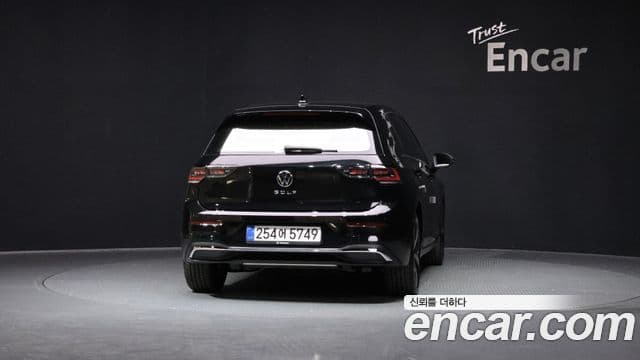 Volkswagen Golf 2025 — фото 4 из 20