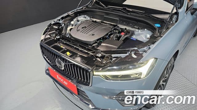 Volvo XC60 2022 — Photo 5/20