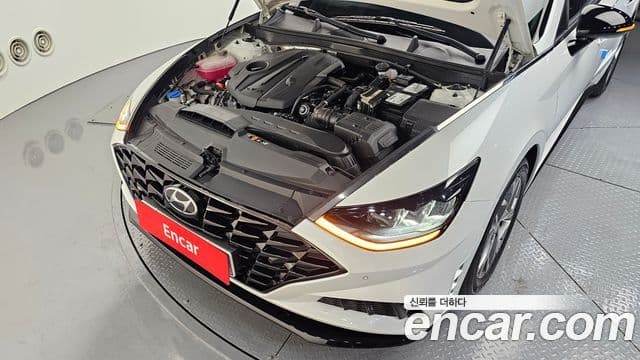 Hyundai Sonata 2022 — ფოტო 5/20