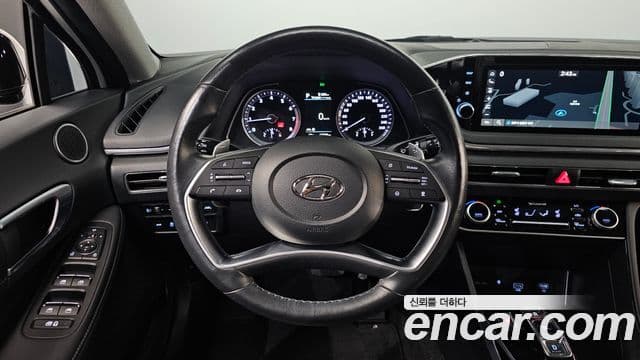Hyundai Sonata 2022 — ფოტო 15/20