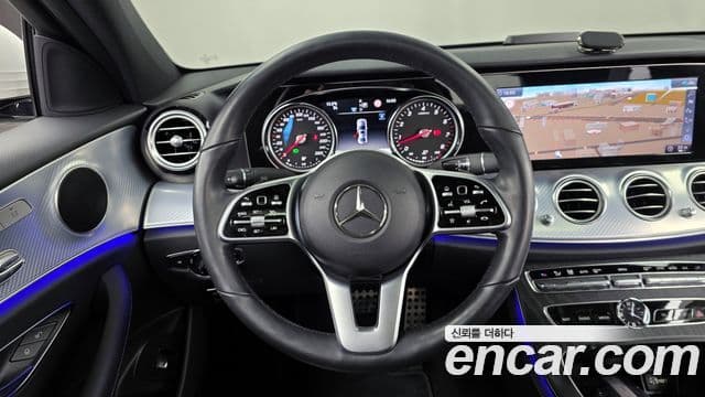Mercedes-Benz E-Class 2019 — Фото 13/20