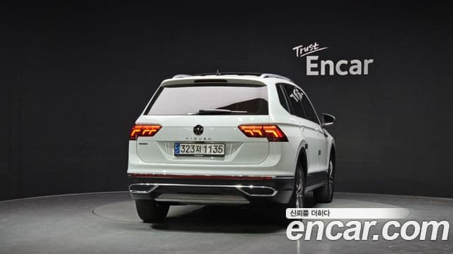 Volkswagen Tiguan Allspace 2023 — ფოტო 4/20