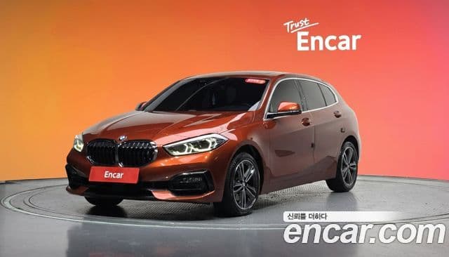 BMW 1 Series 2021 — ფოტო 1/20