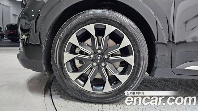 Kia Carnival 2022 — фото 5 из 20