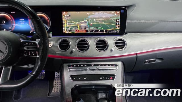 Mercedes-Benz E-Class 2022 — фото 14 из 20
