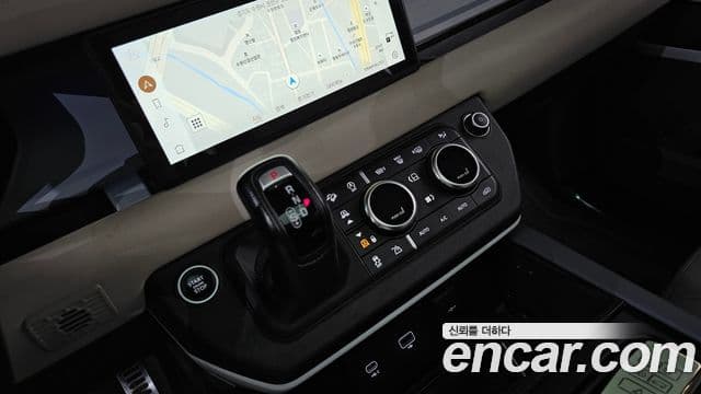 Land Rover Defender 2021 — фото 7 из 20