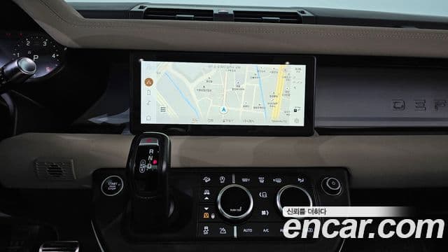Land Rover Defender 2021 — фото 13 из 20