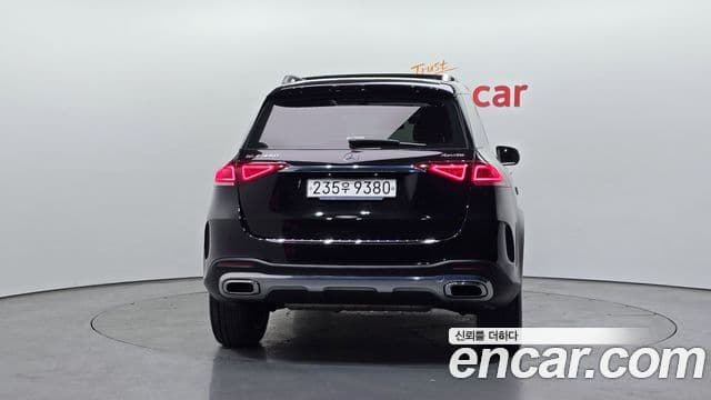Mercedes-Benz GLE-Class 2020 — ფოტო 4/20